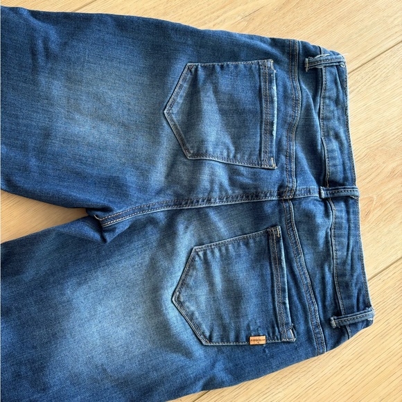 Size 6 cuffed 1822 Denim - Picture 5 of 8
